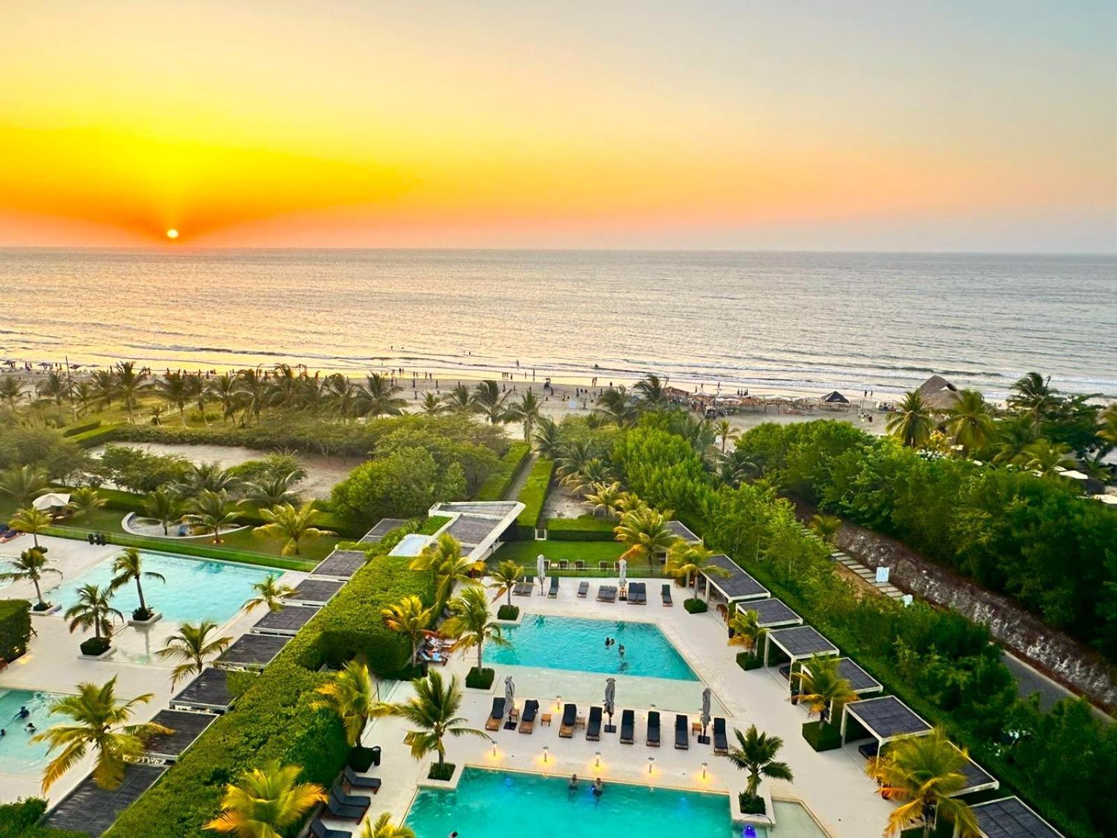 Exclusivo Resort Frente Al Mar, Playa Privada, Piscinas Cartagena 外观 照片